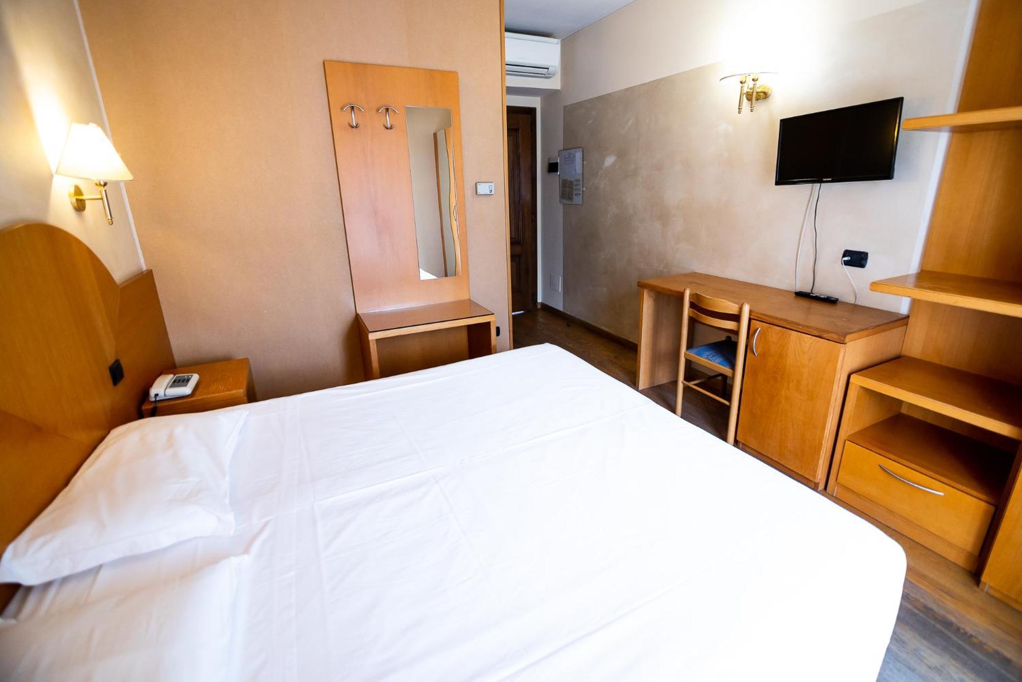 Hotel Rendez Vous シャティヨン エクステリア 写真