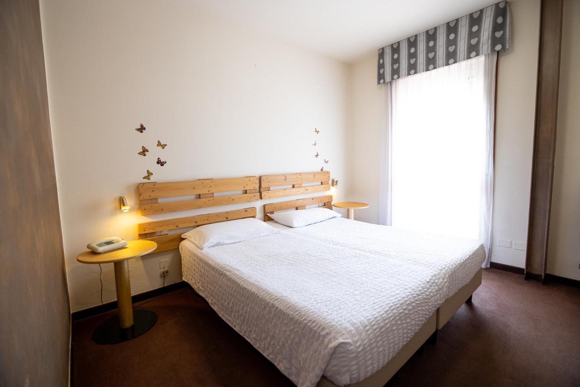 Hotel Rendez Vous シャティヨン エクステリア 写真