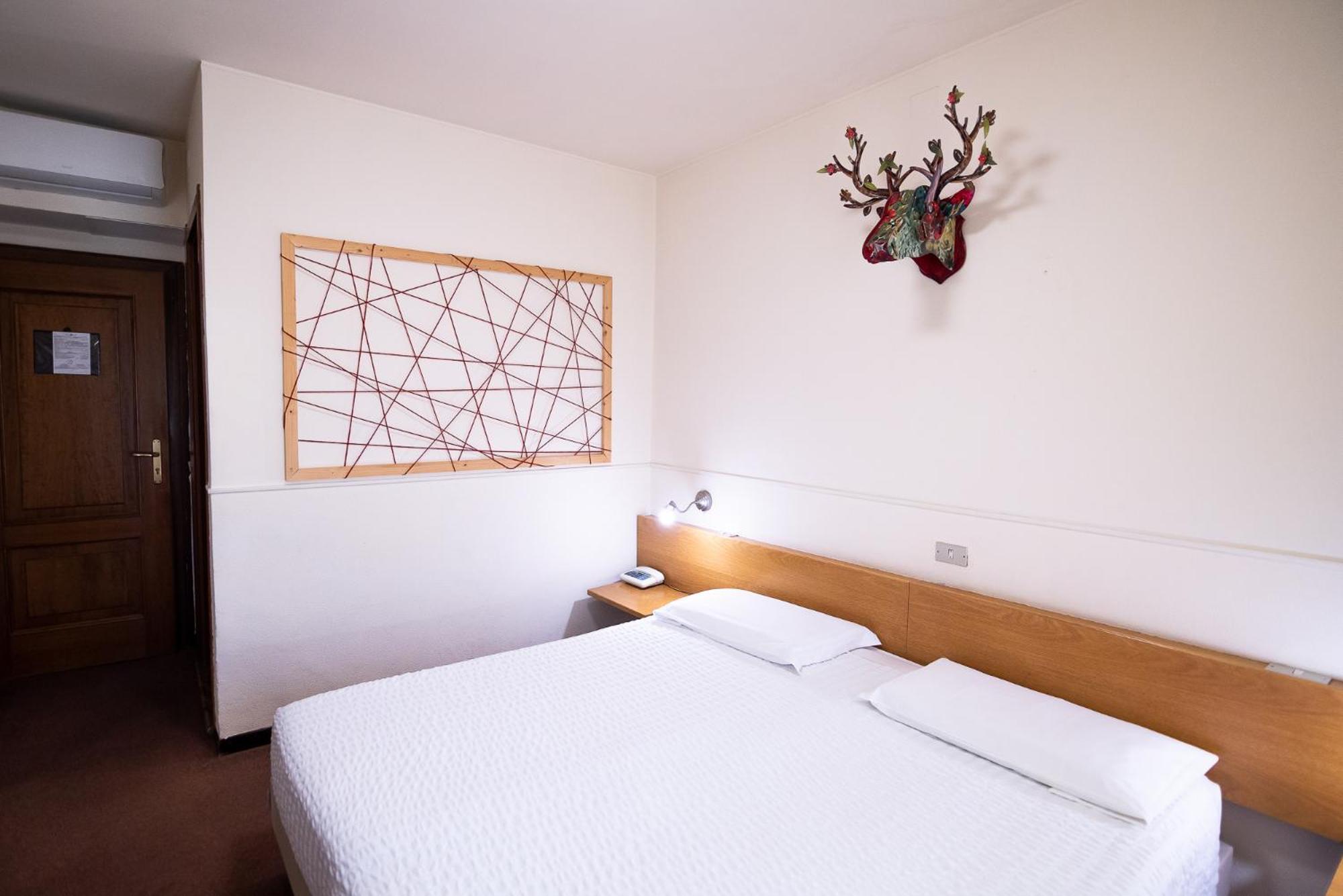 Hotel Rendez Vous シャティヨン エクステリア 写真