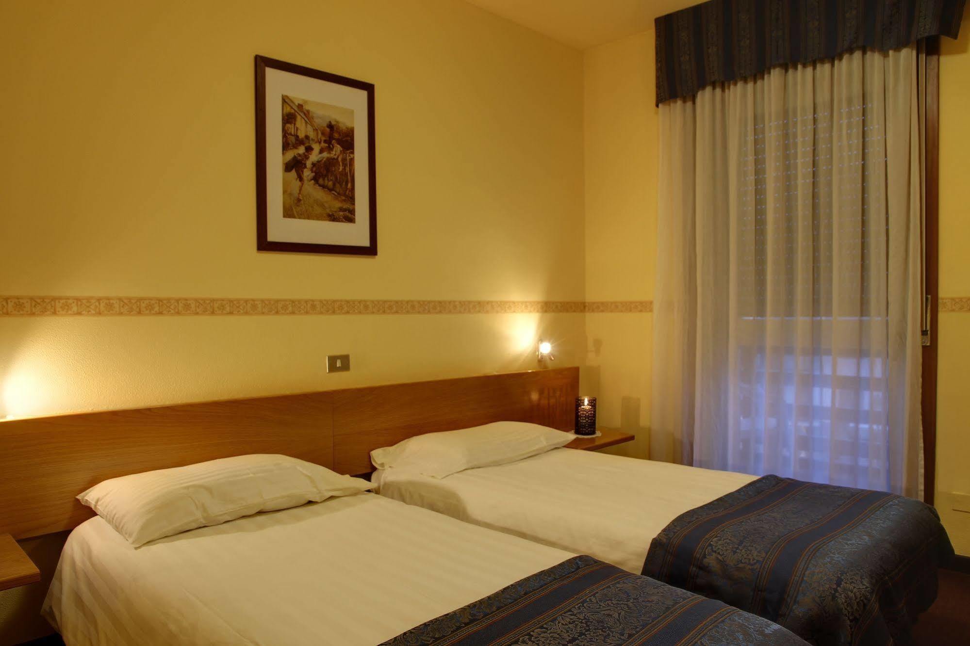 Hotel Rendez Vous シャティヨン エクステリア 写真